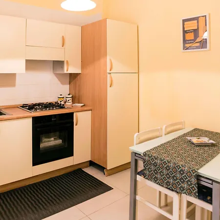 Monica's House Салерно