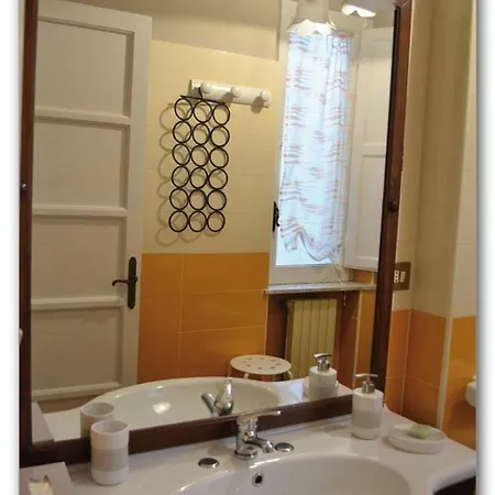 Monica's House 3* Салерно